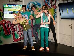 Detached Luxurious Lodge With Washingmachine, Near the Beach