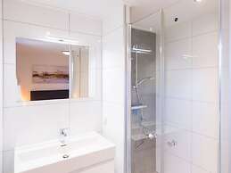 Modern Lodge With two Bath Rooms, Near the Beach