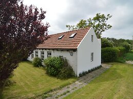 Spacious Apartment in Nieuwvliet near Sea