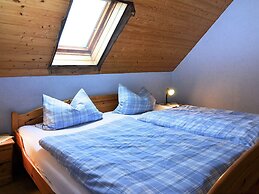 Spacious Farmhouse in Friedrichsfeld near Forest