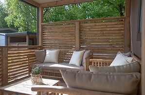 Attractive Chalet with Microwave near Forest