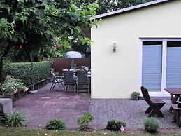 Cozy Holiday Home in Dorf Gutow near Sea