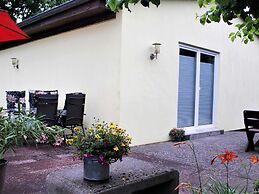 Cozy Holiday Home in Dorf Gutow near Sea