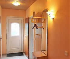 Cozy Holiday Home in Dorf Gutow near Sea