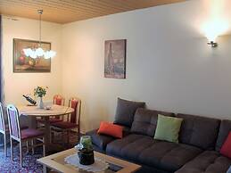 Cozy Holiday Home in Dorf Gutow near Sea