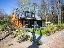 Modern Villa Close to De Veluwe