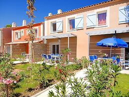 Modern Stay With Pool & Terrace