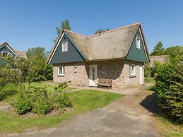 Great Thatched Villa With Solarium, in a National Park