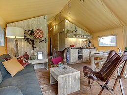 Tent Lodge With Sanitary Facilities at the Bedafse Bergen - Campsite