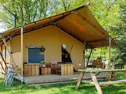 Tent Lodge With Sanitary Facilities at the Bedafse Bergen - Campsite