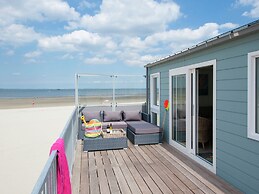 Unique Beach House With Dishwasher and Beautiful View, in a Holiday Pa