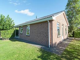 Cozy Bungalow With a Spacious Garden near the Sea