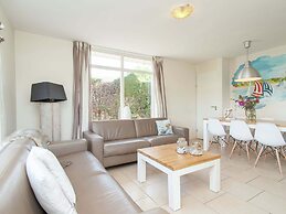 Cozy Bungalow With a Spacious Garden near the Sea