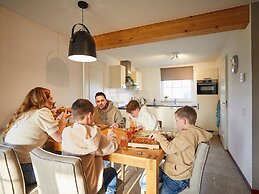 Child-friendly Villa With a Sauna in Limburg