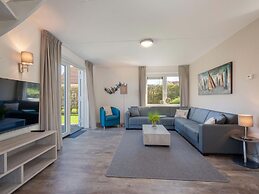 Comfortable Villa With Combi-microwave, Near the Beach