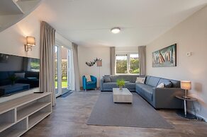 Comfortable Villa With Combi-microwave, Near the Beach