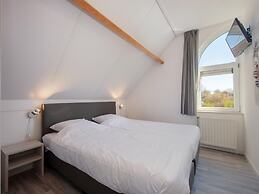 Comfortable Villa With Combi-microwave, Near the Beach