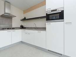 Beautiful Lodge With Nice Terrace, in Bloemendaal