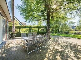 Spacious Thatched Villa With Dishwasher, in a National Park