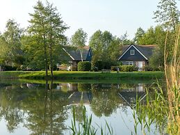 Spacious Thatched Villa With Dishwasher, in a National Park