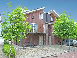 Tidy Apartment with Dishwasher near Amsterdam