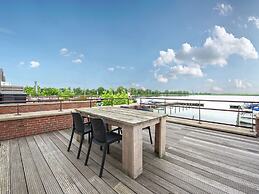 Tidy Apartment with Dishwasher near Amsterdam