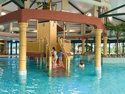 Restyled Villa With 5 Bathrooms, Located in a Green Area