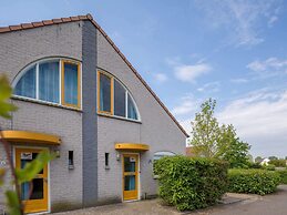 Semi-detached Holiday Home With Wifi, Near the Beach