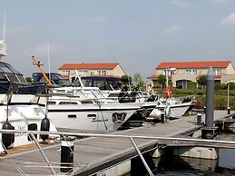House With a View on Harbor, in a Water Area