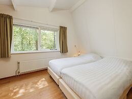 Detached Forest Villa With Dishwasher, Located in De Veluwe