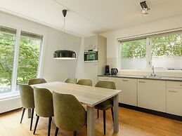 Detached Forest Villa With Dishwasher, Located in De Veluwe
