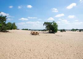 Hoenderloo Getaway With Pool