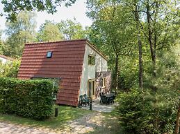 Detached Forest Villa With Dishwasher, Located in De Veluwe