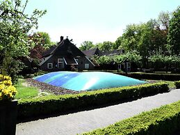 Cozy Holiday Home with Garden near Zwolle