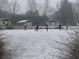Cozy Holiday Home with Garden near Zwolle