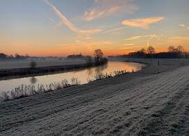 Cozy Holiday Home with Garden near Zwolle