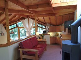 Eco Holiday Home With Wood Stove, in a Holiday Park in the Middle of N