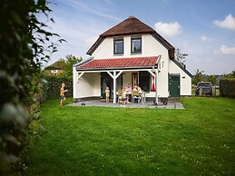 Tidy, Child-friendly Villa With a Sauna in Limburg