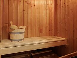 Detached Bungalow, in a Holiday Park Within Walking Distance of the Be