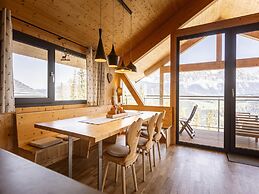 Chalet With Panoramic Sauna