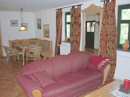 Landhaus mit Schwimmbad in Dargun