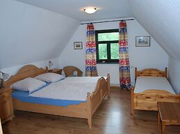 Landhaus mit Schwimmbad in Dargun