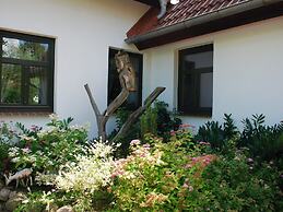Landhaus mit Schwimmbad in Dargun
