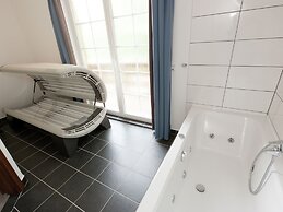 Villa With Bubble Bath, Solarium and Fireplace