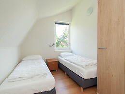 Cozy Holiday Home With a Spacious Garden, Near the Sea