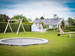 Cozy Holiday Home With a Spacious Garden, Near the Sea