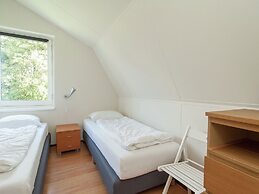 Cozy Holiday Home With a Spacious Garden, Near the Sea