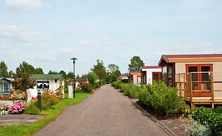 Detached Light Chalet With Dishwasher not far From Hoorn