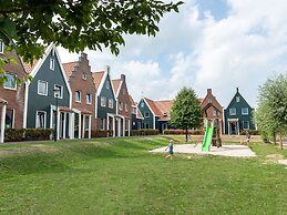 Restyled Apartment on the Markermeer