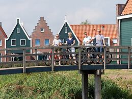 Restyled Apartment on the Markermeer
